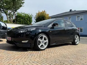 Ford Focus 1,0 EcoBoost 103kW ST-Line-Xenon-Navi-18"