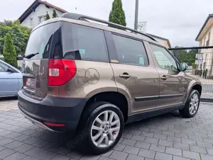 Skoda Yeti Yeti 1.8 TSI "4x4" *1.HAND/ALLRAD/XENON/AHK* Bild 4
