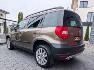 Skoda Yeti Yeti 1.8 TSI "4x4" *1.HAND/ALLRAD/XENON/AHK* Bild 3