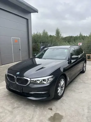 BMW 525 525d Touring Aut. Luxury Line