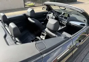 BMW 220 220i Cabrio Advantage Bild 4