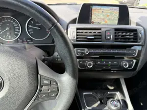 BMW 220 220i Cabrio Advantage Bild 5