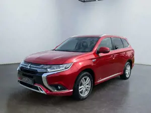 Mitsubishi Outlander Basis Spirit 2.4 PHEV TEMP NAVI SHZ KAM Bild 2
