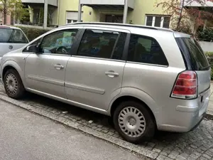 Opel Zafira Bild 2