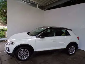 Volkswagen T-Roc T-ROC 1.5 TSI DSG STYLE / PANO+ACC+KAMERA+APP Bild 5