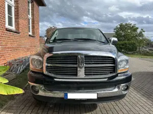 Dodge RAM 1500 SLT 4x2 Quad Cab BIG HORN EDITION Bild 2