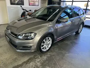 Volkswagen Golf VII 2.0 TDI Variant 4Motion Highline R-Line