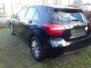 Mercedes-Benz A 180 BlueEfficiency A -Klasse (BM 176) Bild 3