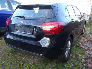 Mercedes-Benz A 180 BlueEfficiency A -Klasse (BM 176) Bild 4