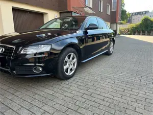Audi A4 2.0 TDI DPF Attraction Bild 5