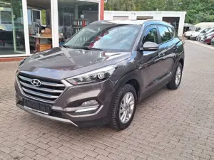 Hyundai TUCSON blue Intro Edition 2WD Kamera