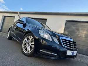 Mercedes-Benz E 300 CDI Avantgarde *Bi-Xenon/Leder/Glasdach*
