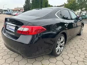 Infiniti Q70 3.0 d S Sitzklima Leder Xenon Bild 4