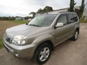 Nissan X-Trail 2WD 2.0 Klima,AHK,CD