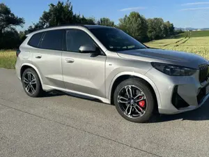 BMW iX1 30 xDrive M Sport Pro!!! NP 73100€