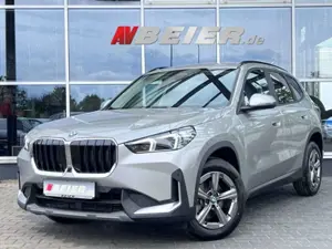 BMW X1 d HeadUp ACC AktivSitz ToT-Winkel ParkingPlus