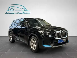 BMW iX1 30 xDrive ACC Pano AHK KZU adpt.LED HiFi QI Bild 2