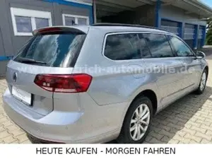 Volkswagen Passat Variant 1,5 TSi Business DSG AHK PDC SHZ ACC Bild 4