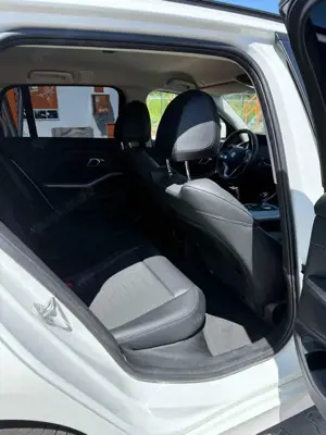 BMW 320 320d Touring Aut. Bild 2