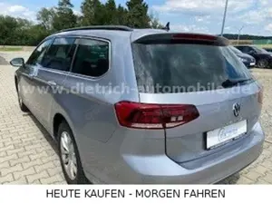 Volkswagen Passat Variant 1,5 TSi Business DSG AHK PDC SHZ ACC Bild 5