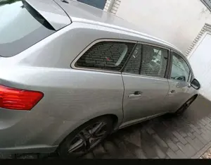 Toyota Avensis Life Bild 4