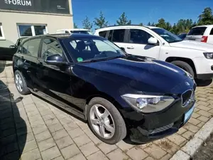 BMW 114 114 i *8fach ALU*scheckheftgepflegt* Bild 2