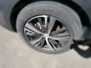 Peugeot 3008 1.2 136 e-DSC6 Allure Pack Navi PDC LED Bild 4