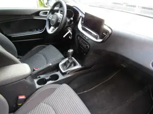 Kia Ceed SW / cee'd SW Vision 1.5 T-GDI Bild 4