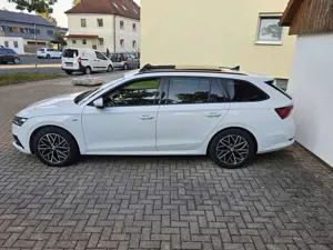 Skoda Octavia Octavia Combi 2.0 TDI DSG Ambition Bild 4