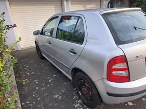 Skoda Fabia Fabia Fließheck 1.4 16V Extra Bild 2