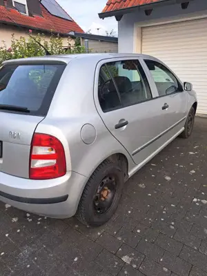 Skoda Fabia Fabia Fließheck 1.4 16V Extra Bild 3
