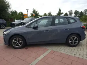 BMW 218 i Active Tourer Luxuy Line LED Navi Kamera Bild 2