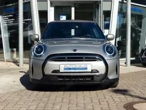 MINI Cooper "Essential Trim", Apple CarPlay, Tempomat Bild 4
