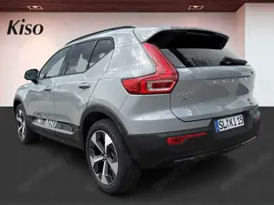 Volvo XC40 Plus Dark Bild 3