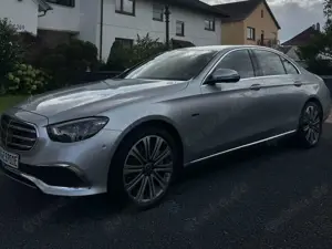 Mercedes-Benz E 300 E 300 e 9G-TRONIC