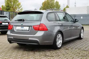 BMW 318 i M SPORTPAKET/SHEFT/PANO/NAVI/ Bild 4