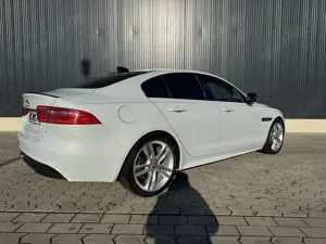 Jaguar XE 20d Aut. R-Sport Bild 5