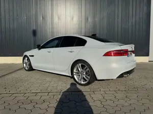 Jaguar XE 20d Aut. R-Sport Bild 4