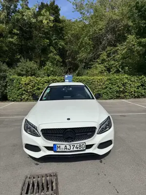 Mercedes-Benz C 300 9G-TRONIC Avantgarde
