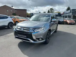 Mitsubishi Outlander Top