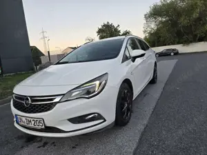 Opel Astra 1.6 D (CDTI) Sports Tourer Edition Bild 2