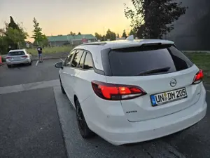 Opel Astra 1.6 D (CDTI) Sports Tourer Edition Bild 1