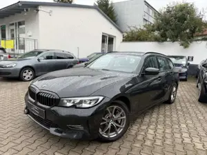 BMW 330 d*Sport Line*Connected*Shadow-Line*Kamera*Navi