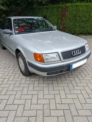 Audi 100 100 C4 2.0 Silber EZ 1992 Bild 2