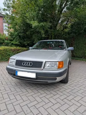 Audi 100 100 C4 2.0 Silber EZ 1992 Bild 1