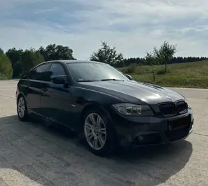 BMW 318 E90 (Facelift, M-Sport Paket) Bild 3