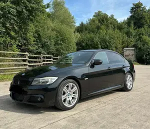 BMW 318 E90 (Facelift, M-Sport Paket) Bild 2