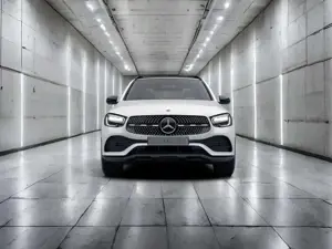 Mercedes-Benz GLC 300 d 4M AMG+AHK+DISTR.+PANO+STNDHZ.+WIDESCR Bild 2