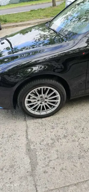 Audi A4 Avant 3.0 TDI DPF multitronic Attraction Bild 3