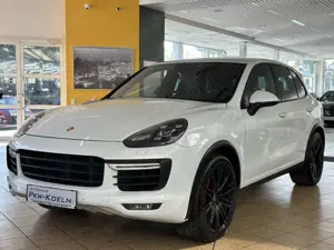 Porsche Cayenne Turbo*PANO*CHRONO*PDLS*KAMERA*BOSE*PASM*